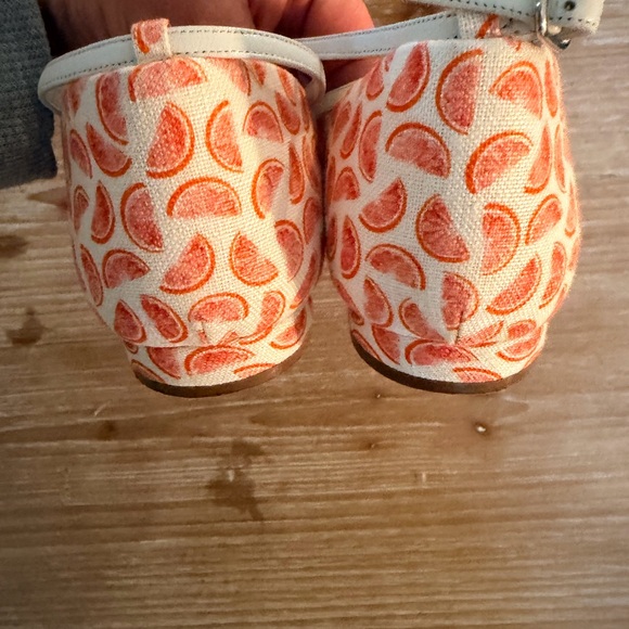 Manolo Blahnik Orange Patterned Flats - Picture 4 of 7